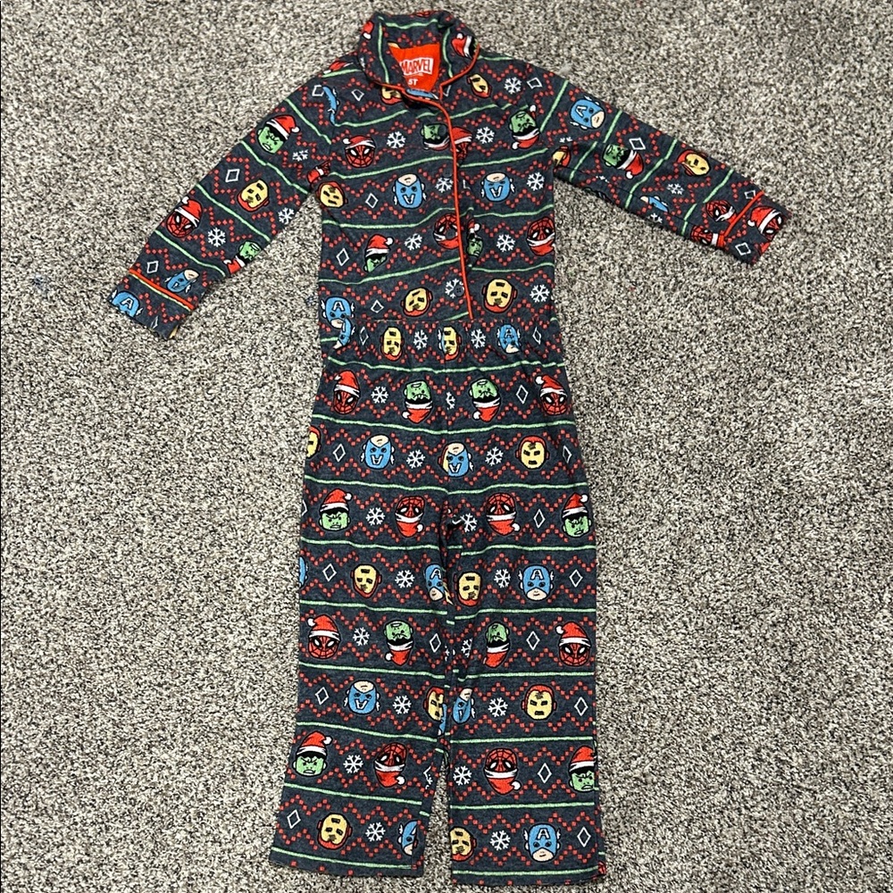 Marvel superhero’s Christmas pajamas